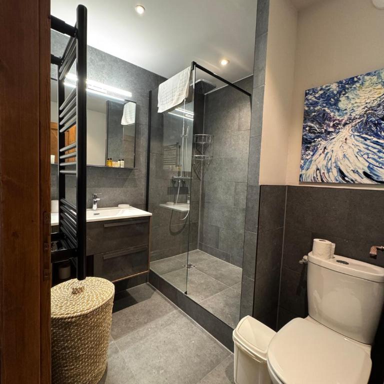 Beautifully renovated 2 bed apartment - Auberge Jerome Arc 1950 - sleeps 4 - Deluxe Apartment mit 2 Schlafzimmern - 12