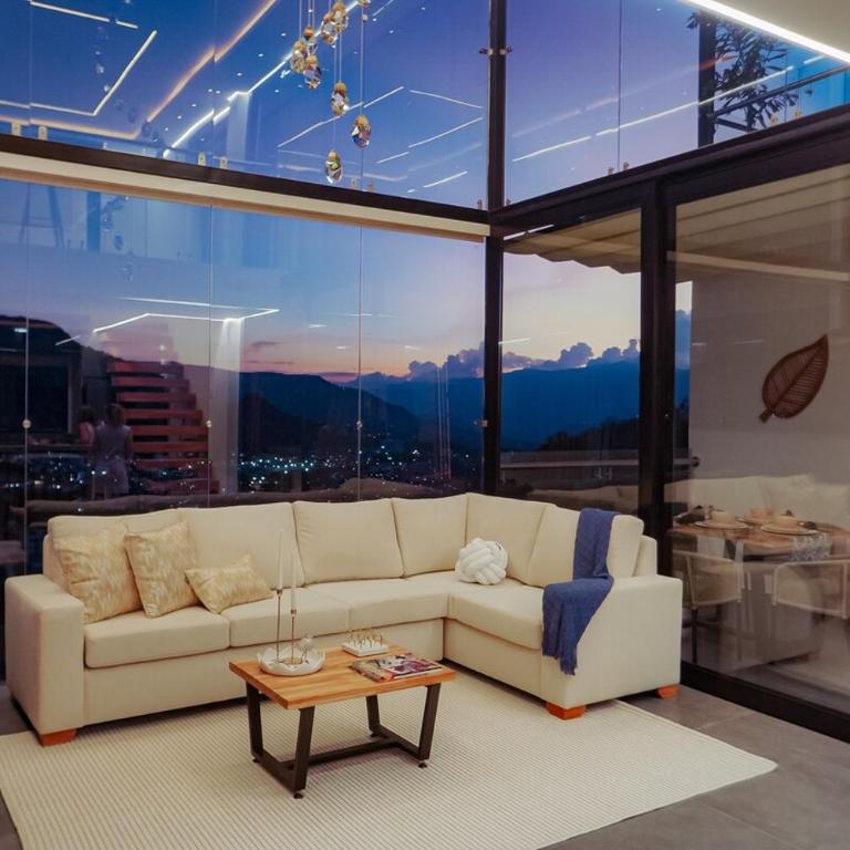 Robles Penthouse - Two-Room Apartment - 13