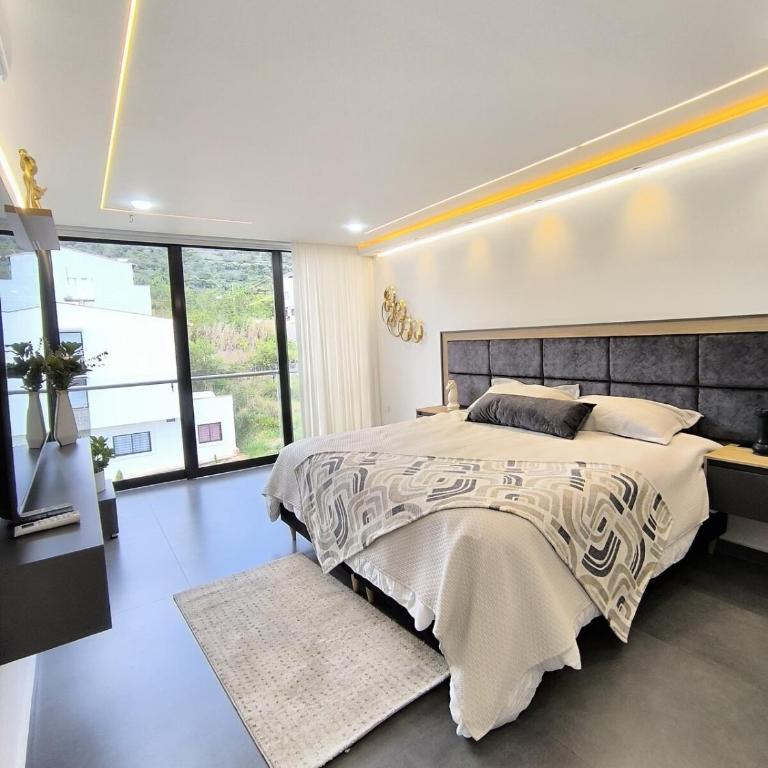 Robles Penthouse - Two-Room Apartment - 20