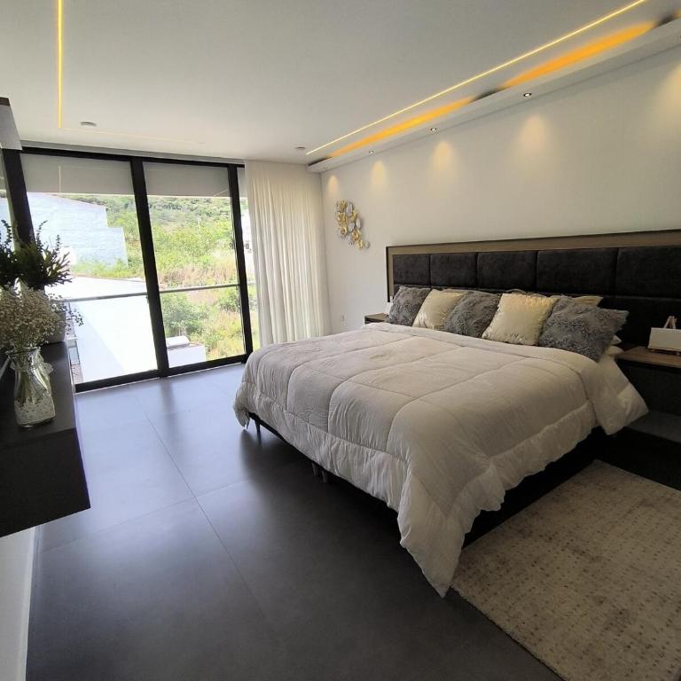 Robles Penthouse - Two-Room Apartment - 26