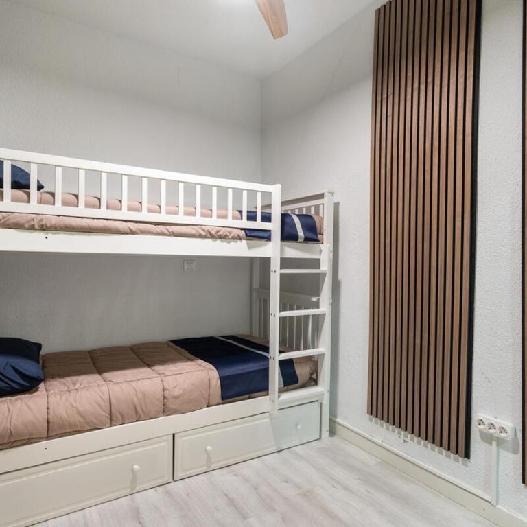 Downtown apartment 2 Bedrooms - Two-Bedroom Apartment - 20