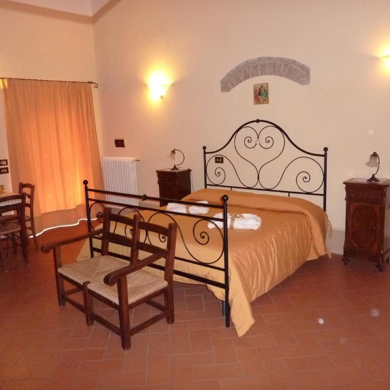 Agriturismo Cerreto - Camera Matrimoniale con Angolo Cottura - 10