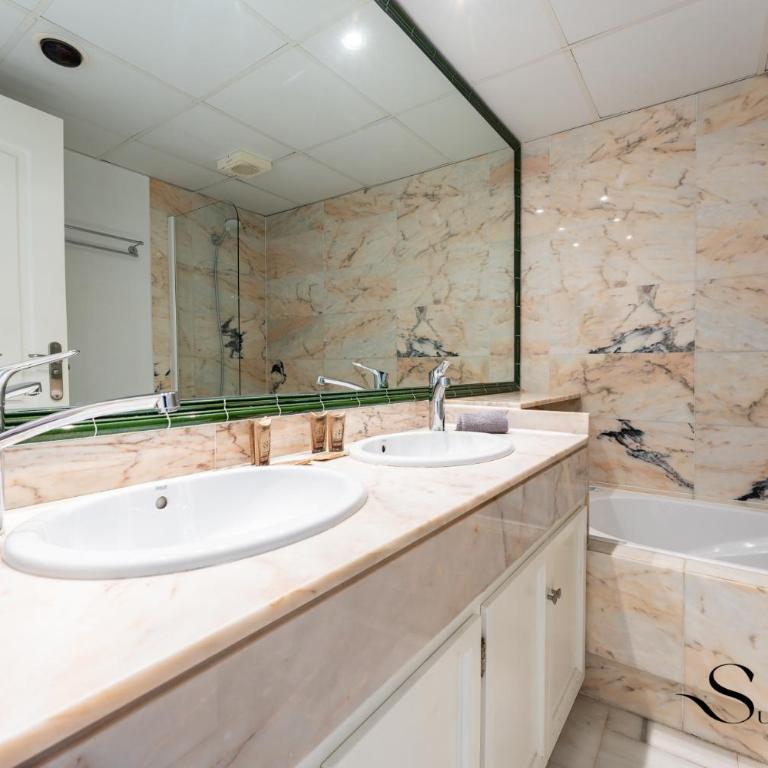 Beautiful views family townhouse steps from the BEACH - Casa de 3 dormitorios - 26