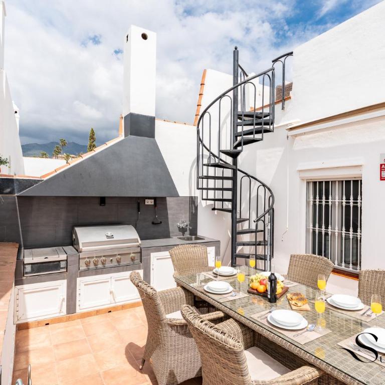 Beautiful views family townhouse steps from the BEACH - Casa de 3 dormitorios - 3