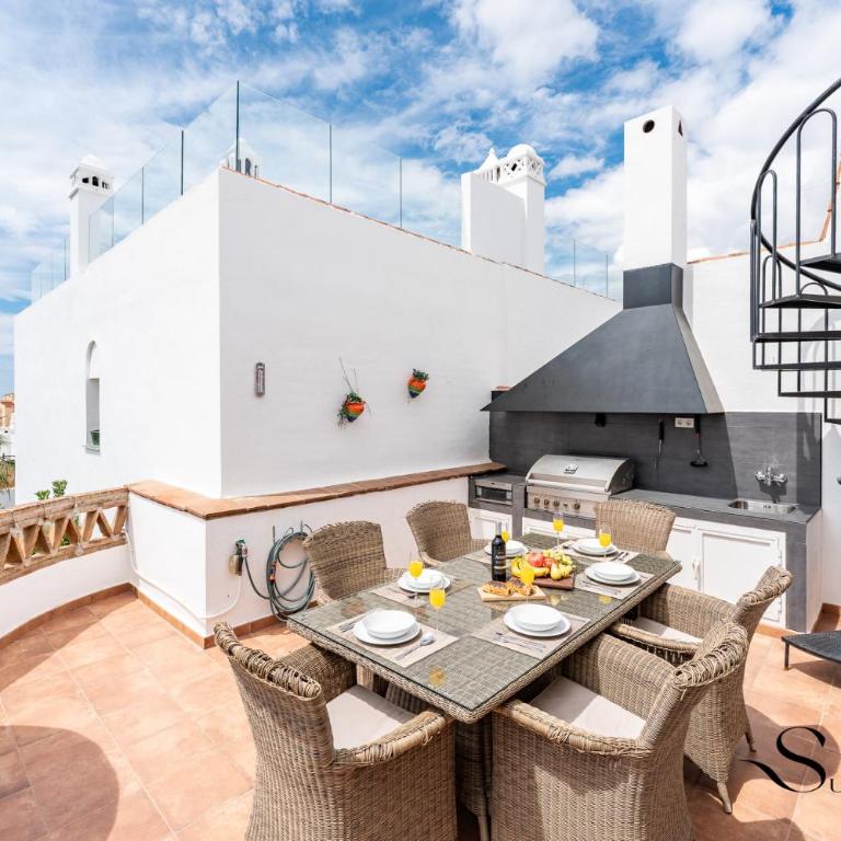 Beautiful views family townhouse steps from the BEACH - Casa de 3 dormitorios - 1