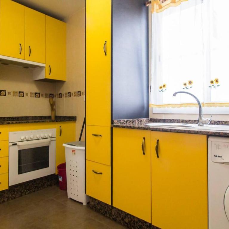 SH 7 Esquinas. Apartamento céntrico con parking - Apartamento de 2 dormitorios - 4