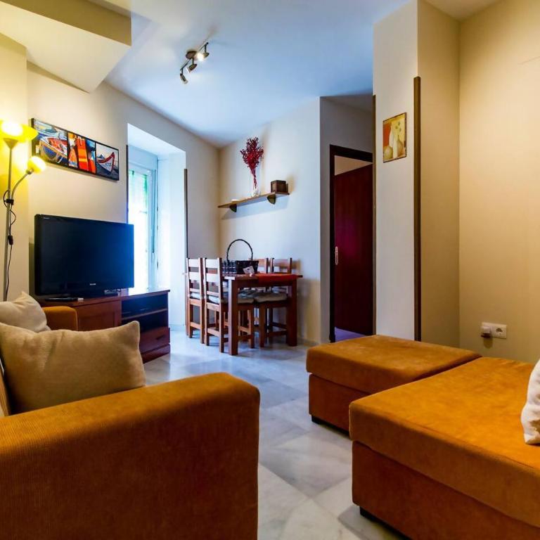 SH 7 Esquinas. Apartamento céntrico con parking - Apartamento de 2 dormitorios - 7