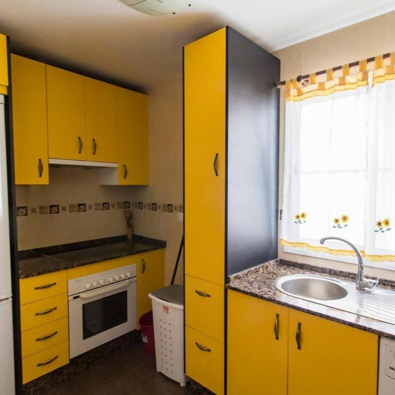 SH 7 Esquinas. Apartamento céntrico con parking - Apartamento de 2 dormitorios - 8
