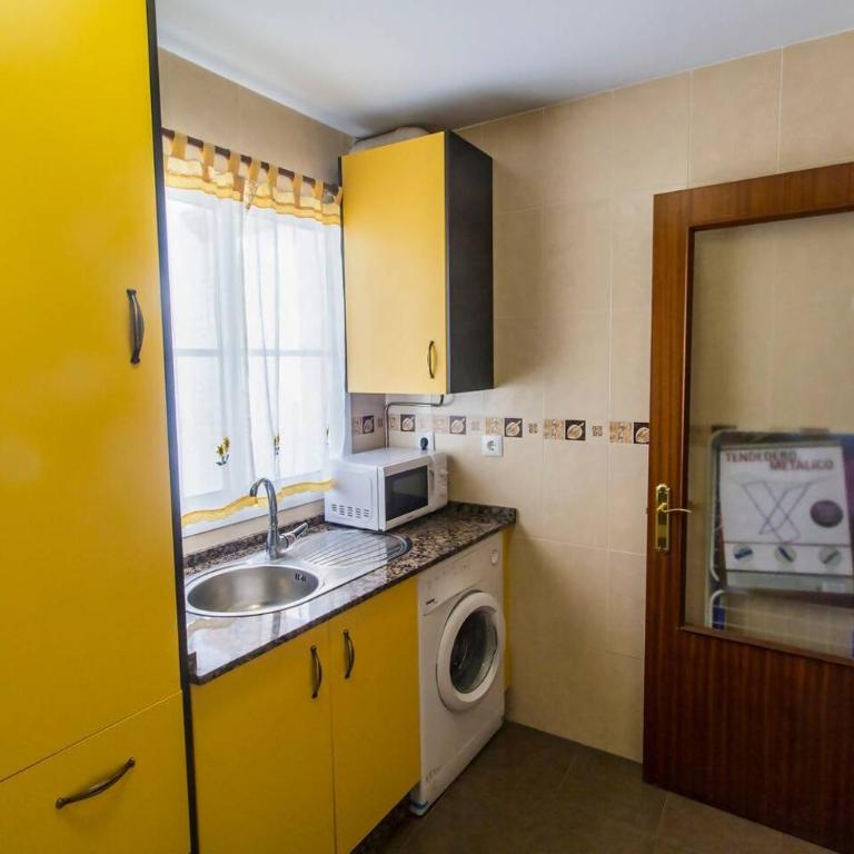 SH 7 Esquinas. Apartamento céntrico con parking - Apartamento de 2 dormitorios - 11