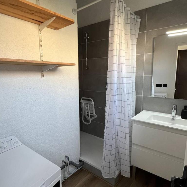 Villa T3 rénovée, 4 pers, face mer, clim, WiFi, Port Leucate - FR-1-81-633 - Villa - 12