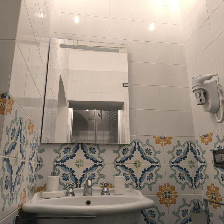 The Crown Palace - Gallipoli - Camera Quadrupla Comfort - 10
