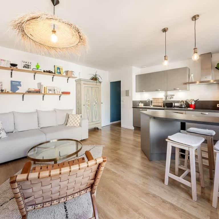 Le Cerf-Volant, joli 2 chambres, parking - Appartement 2 Chambres - 1