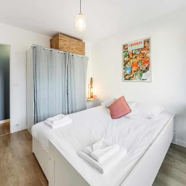 Le Cerf-Volant, joli 2 chambres, parking - Appartement 2 Chambres - 9
