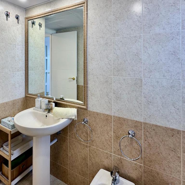 Clubrent - Coral Beach, 19th floor - sea view - Apartamento de 2 dormitorios - 35