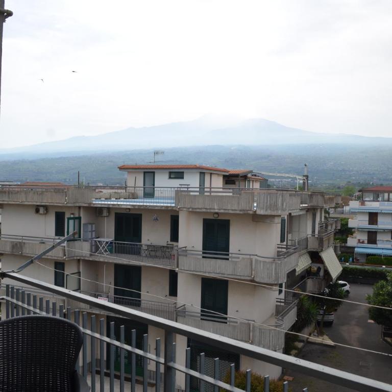 Fondachello Suites - Fondachello Apartments - One-Bedroom Apartment with balcony volcano enta view - 8