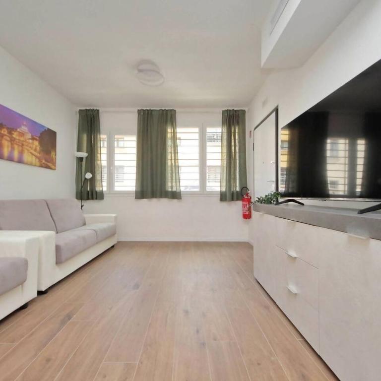 Villa Spaziosa · Home Office · San Lorenzo - Villa con 1 Camera da Letto - 42