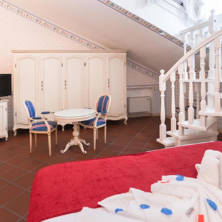 Hotel & SPA Duchessa Isabella Collection by GSA Hotels - Camera Quadrupla Classic - 4