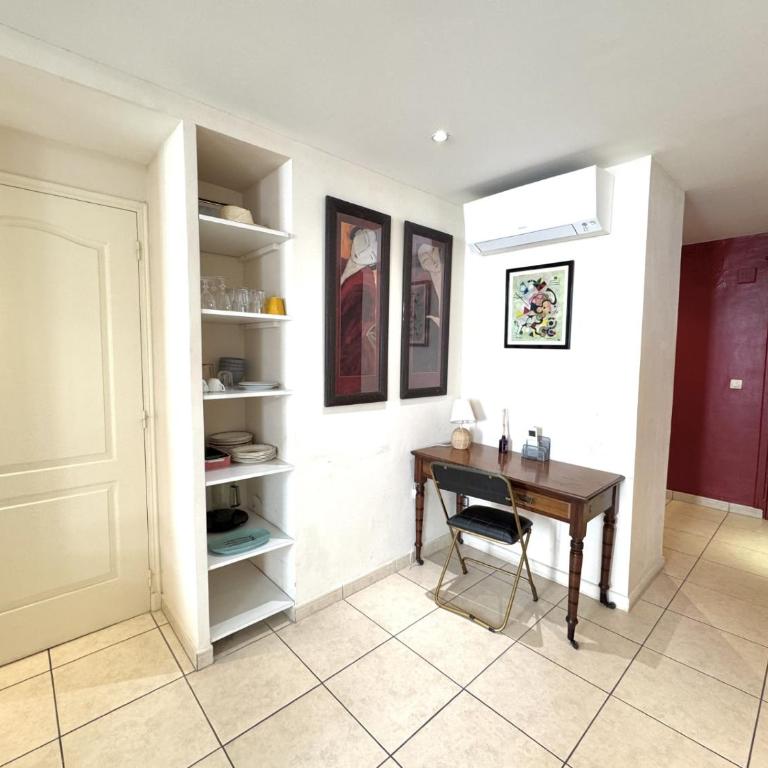 ApartHotel Riviera - Hotel des Postes 2 - City center Massena - Appartement Standard 2 Chambres - 9