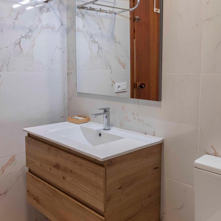 Apartamentos Cayetana - Apartamento de 3 dormitorios - 5
