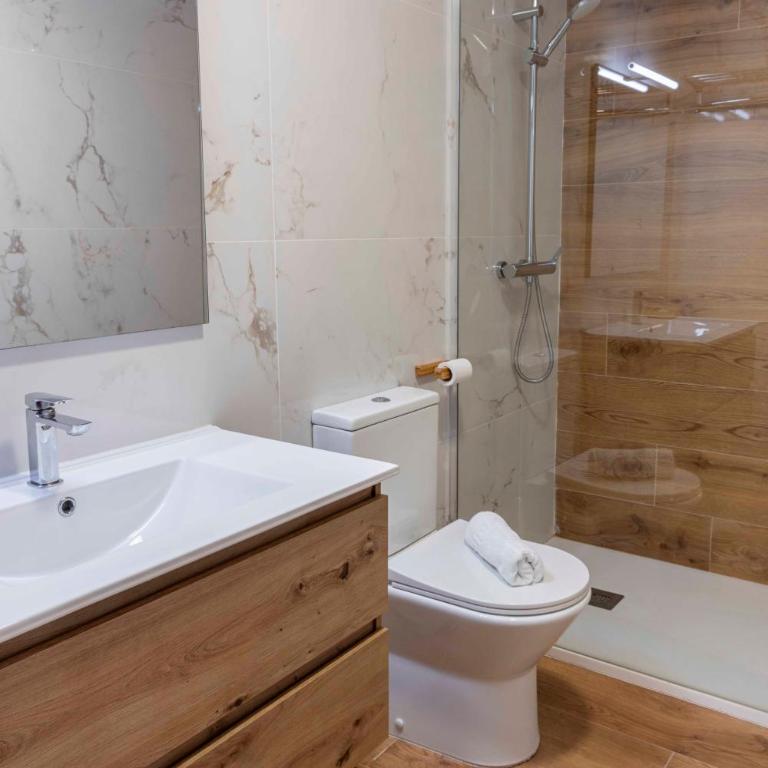 Apartamentos Cayetana - Apartamento de 3 dormitorios - 15