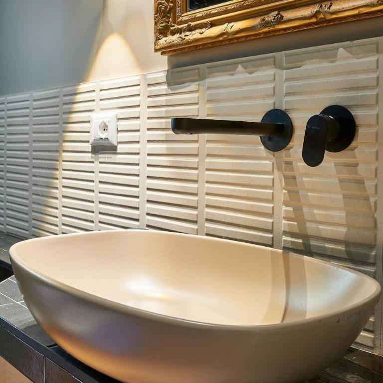 Art Suite San Giovanni - Appartamento Deluxe con 3 Camere da Letto - 50