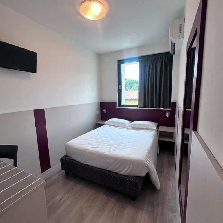 Hotel Porta Palio - Camera Matrimoniale Small con Letto alla Francese - 7