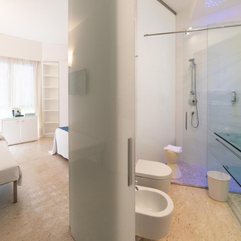 Hotel Caravelle Thalasso & Wellness - Habitación Triple Estándar - 2