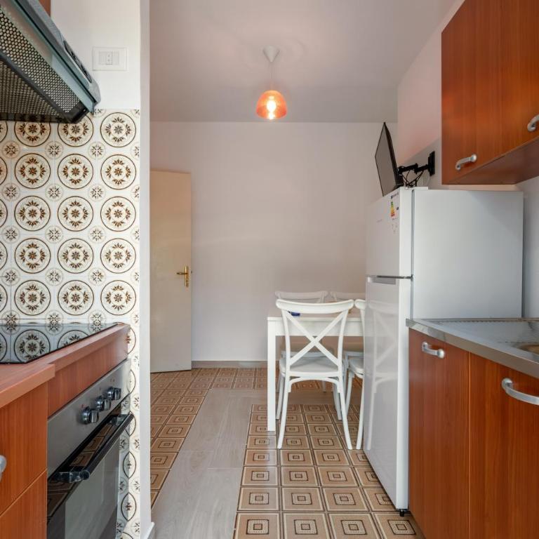 GuestHost - Cozy Flat in the Heart of Letojanni - Appartamento con 2 Camere da Letto - 7