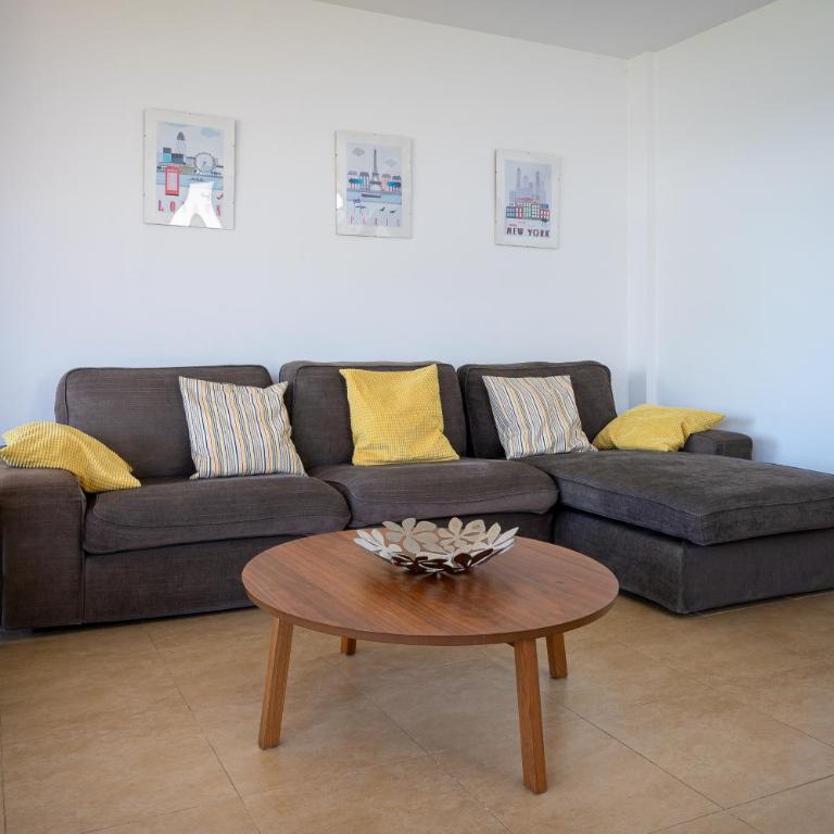 AT051 A pocos metros de la playa, equipamiento completo, piscina comunitaria - Villa con vistas al jardín - 11