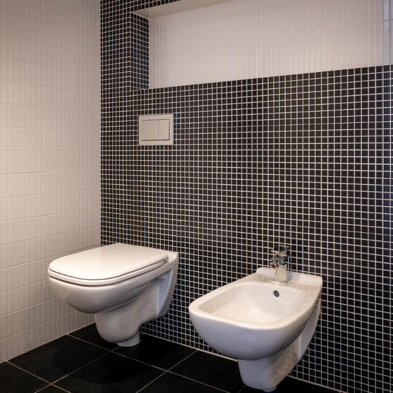 AT051 A pocos metros de la playa, equipamiento completo, piscina comunitaria - Villa con vistas al jardín - 25
