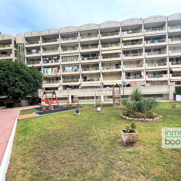 Salou Beach Apartment C92, climatizado y con piscina - Apartamento de 2 dormitorios con vistas a la piscina - 7