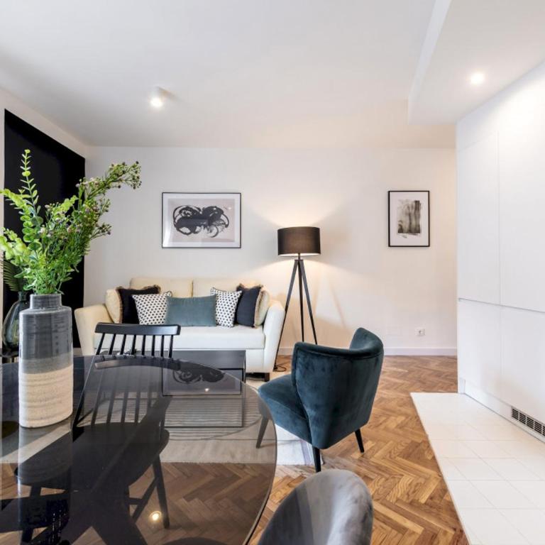 Modern Stylish - 1BD 1BTH - Opera - Apartment - 5
