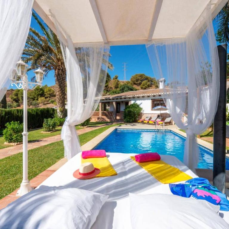 Villa Damian by Villa Plus - Villa - 3