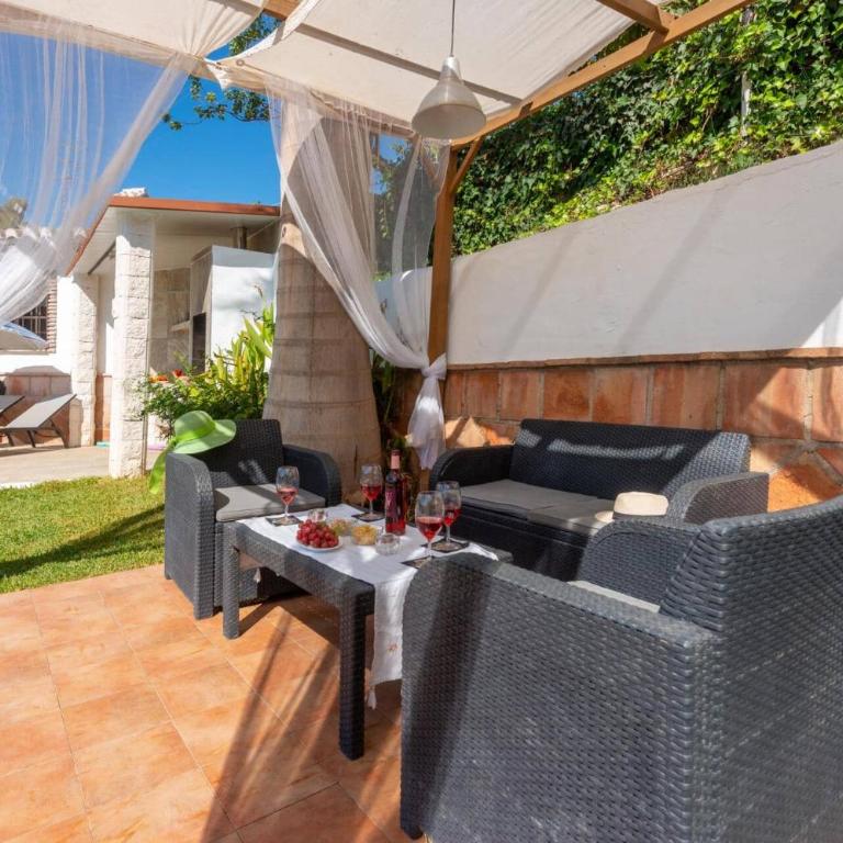 Villa Damian by Villa Plus - Villa - 16