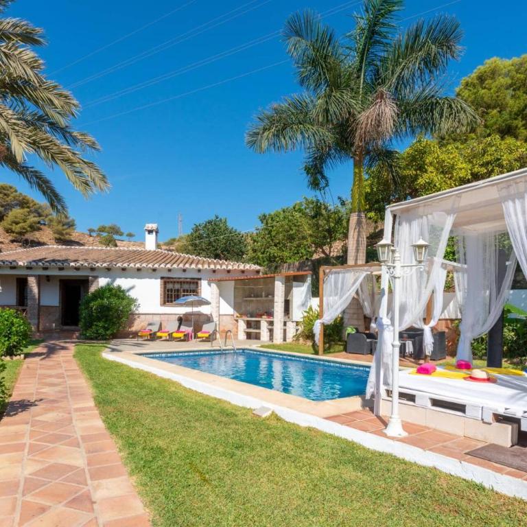 Villa Damian by Villa Plus - Villa - 18