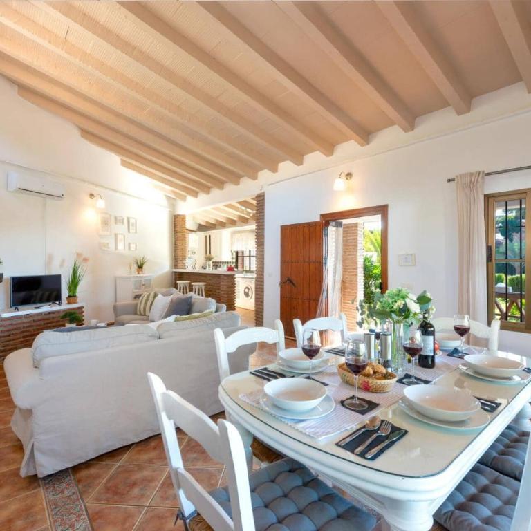 Villa Damian by Villa Plus - Villa - 8