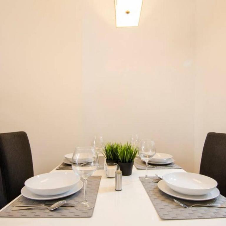 Amazing Unique 1BD 1BTH - Sol Madrid center - Apartment - 4