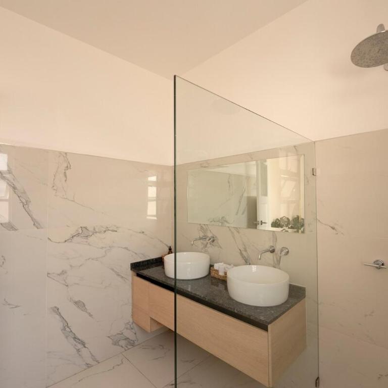 Comfort and Style in Condesa - One-Bedroom Apartment - 16