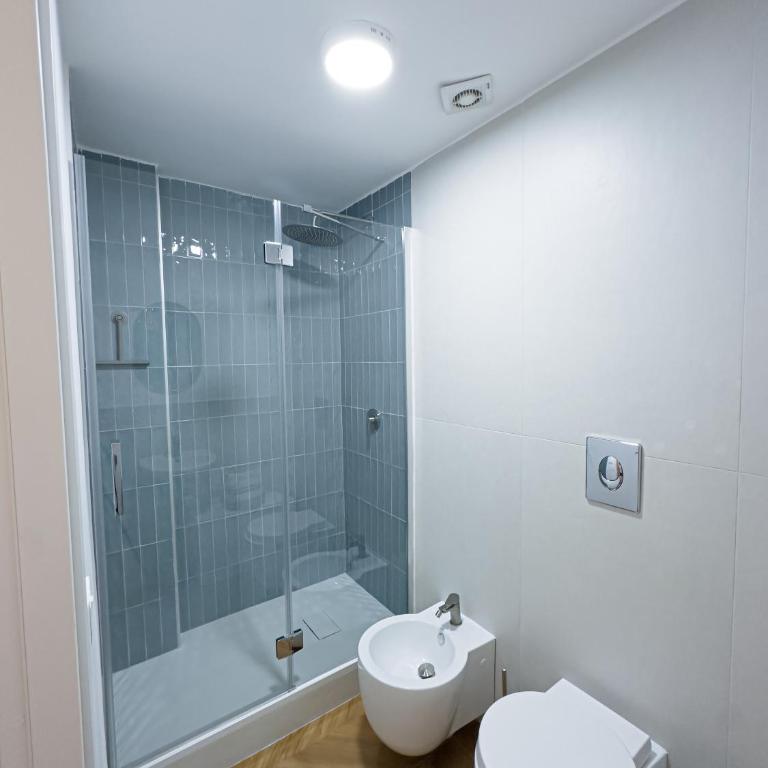 Mimì Neapolitan Stay - Napoli Centrale - Double Room with Private Bathroom - 4