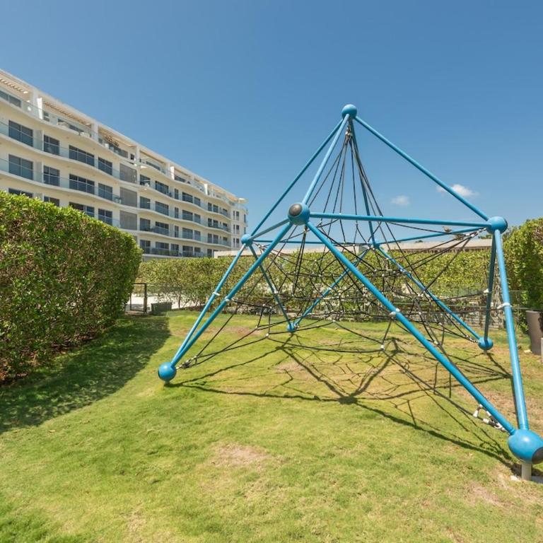 Beachfront Modern One-Bedroom Apartment with Pool, Parking - Apartamento de 1 dormitorio - 8