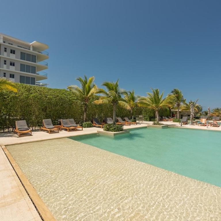 Beachfront Modern One-Bedroom Apartment with Pool, Parking - Apartamento de 1 dormitorio - 31