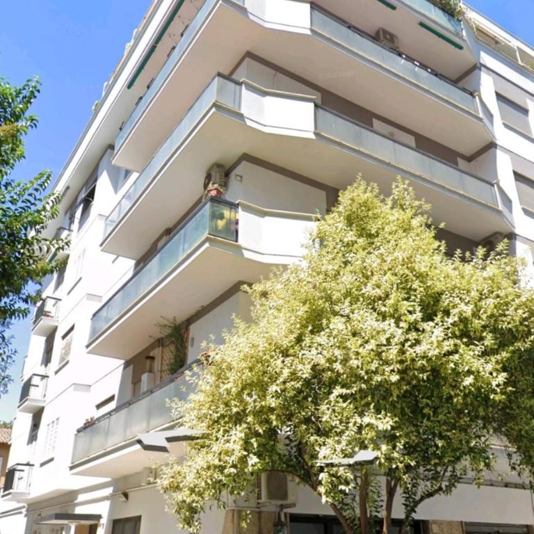 Large Apartment in Garbatella Near the Center of Rome - Two-Bedroom Apartment with City View - 23