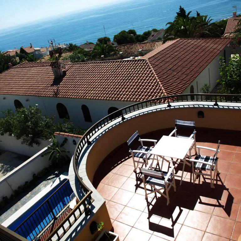 Ref 1993 - Two-Bedroom House - 12