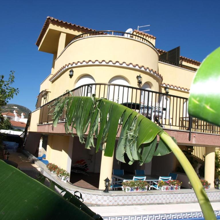 Ref 1993 - Two-Bedroom House - 21