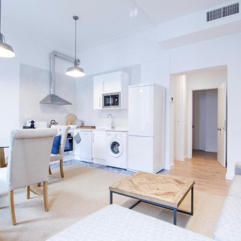 Cozy with Balconies - 1Bedroom 1Bathroom - Sol - Apartment - 12
