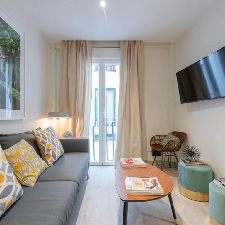 Sophisticated brand new flat in historic district - Apartamento de 2 dormitorios - 2