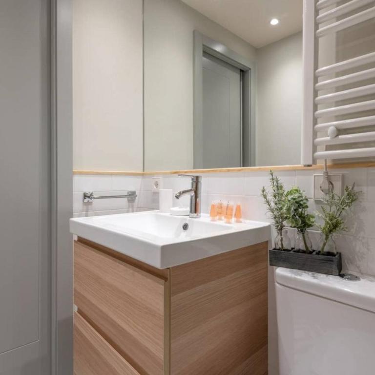 Sophisticated brand new flat in historic district - Apartamento de 2 dormitorios - 16