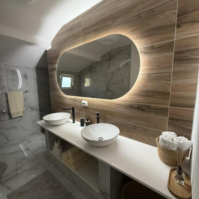 Family estate Hadžalova avlija - Six-Bedroom House - 3