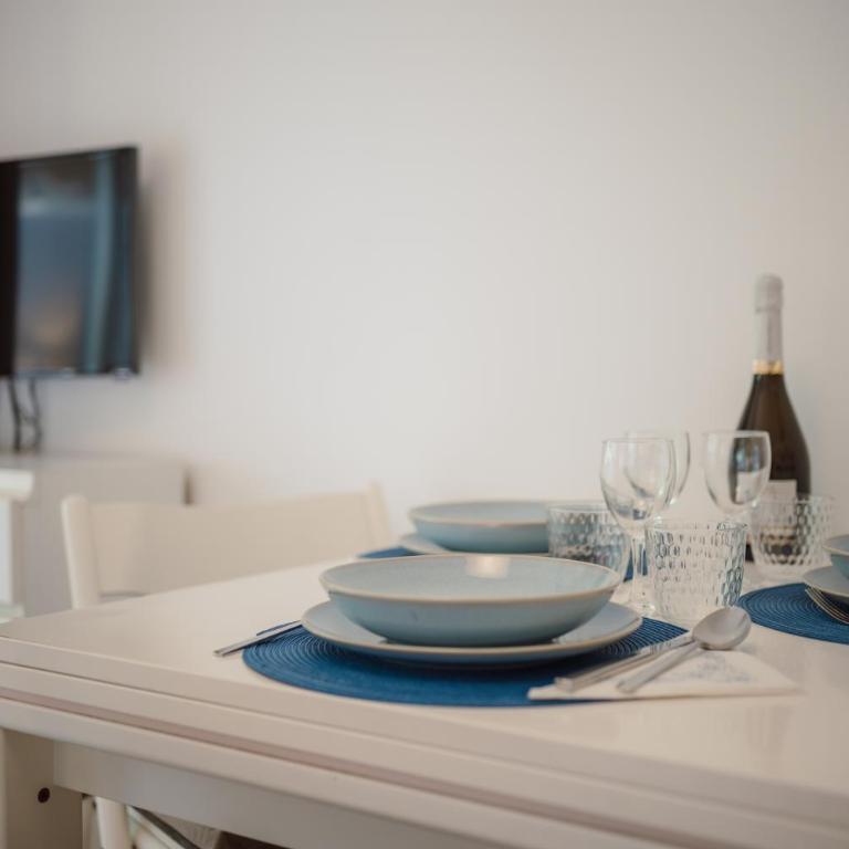 GuestHost - Modern Escape with Pool & Sunny Terrace - Appartamento con 1 Camera da Letto - 10