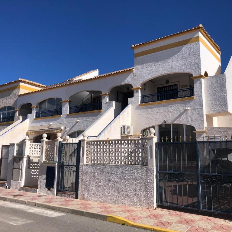 Appartement Happinez roof terrace close to beach - Two-Bedroom Apartment - 1